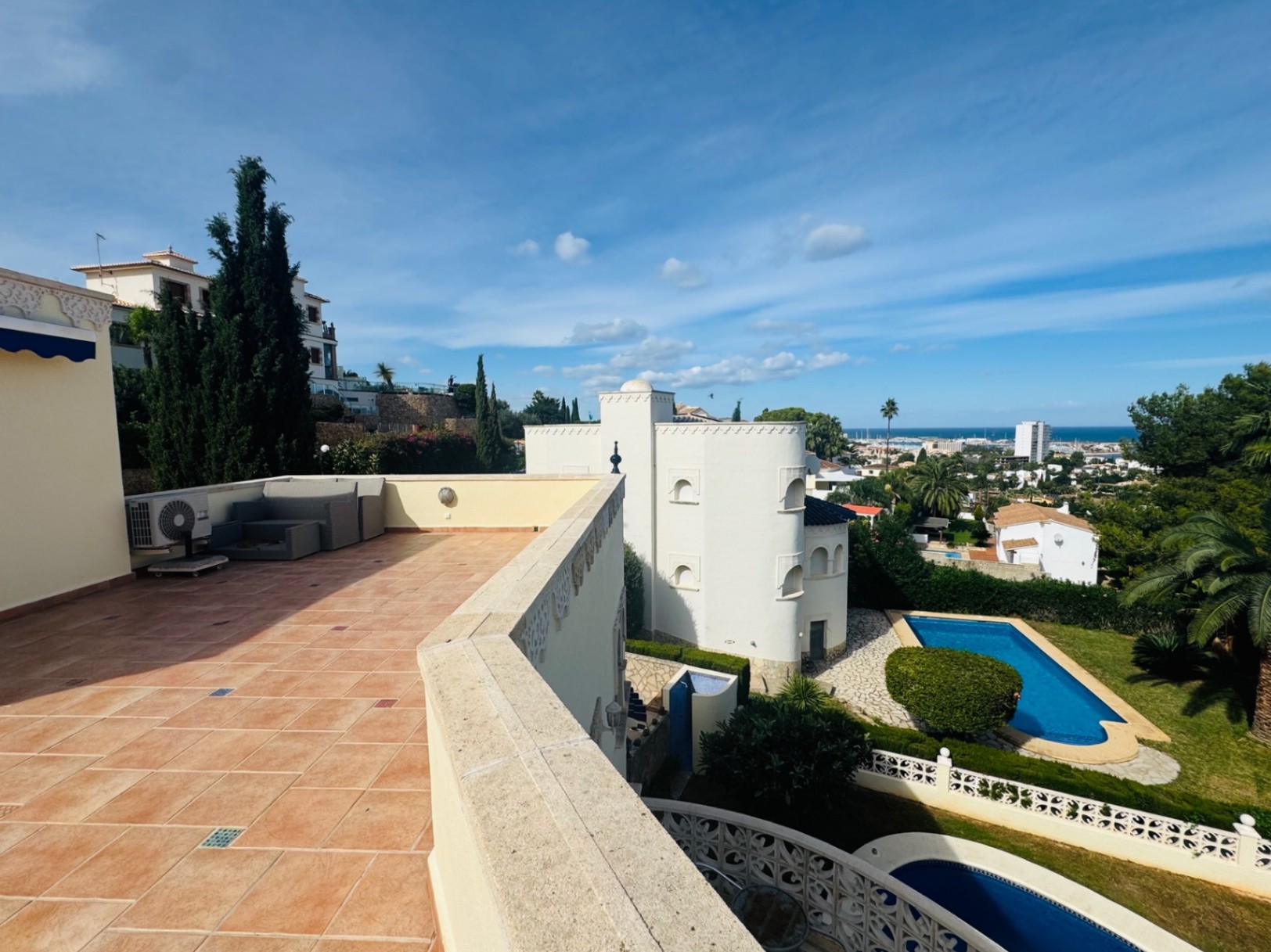 Chalet independiente en el mongo denia