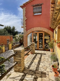 CASA RUSTICA DE CUATRO DORMITORIOS EN MANZANERA, TERUEL