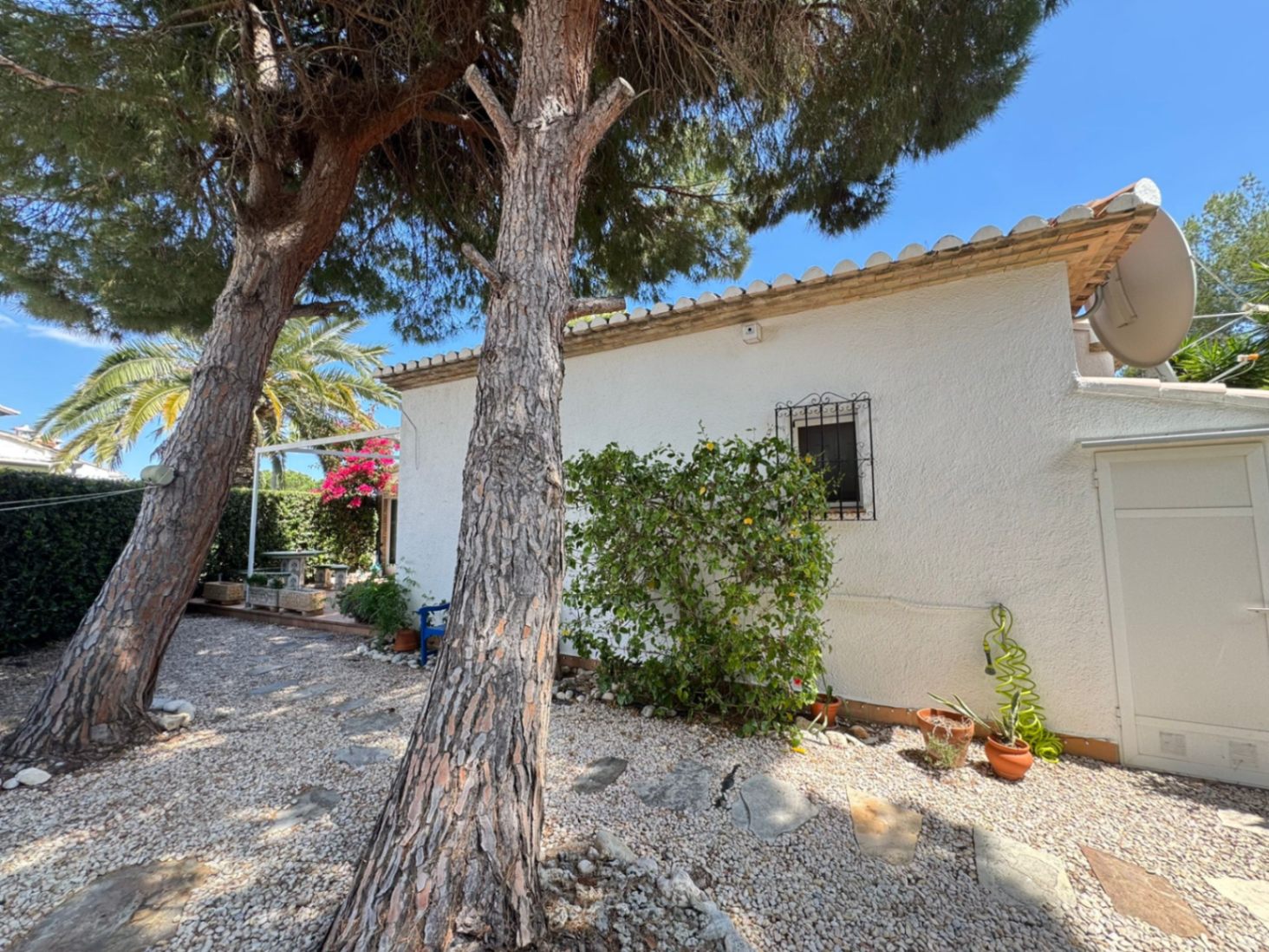 Chalet adosado en venta en Calle Neptú.