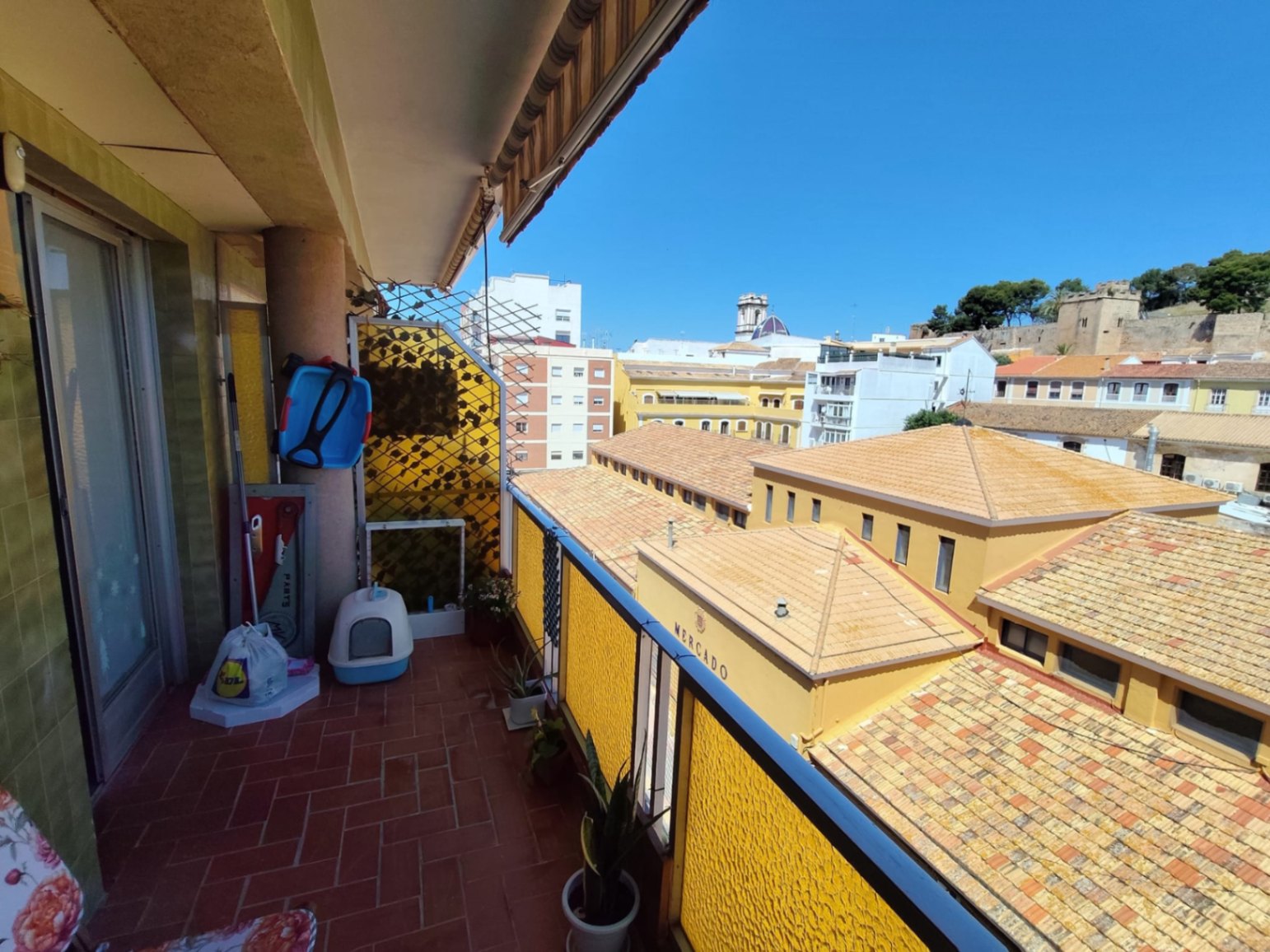 SE VENDE PISO EN EL CORAZON DE DENIA