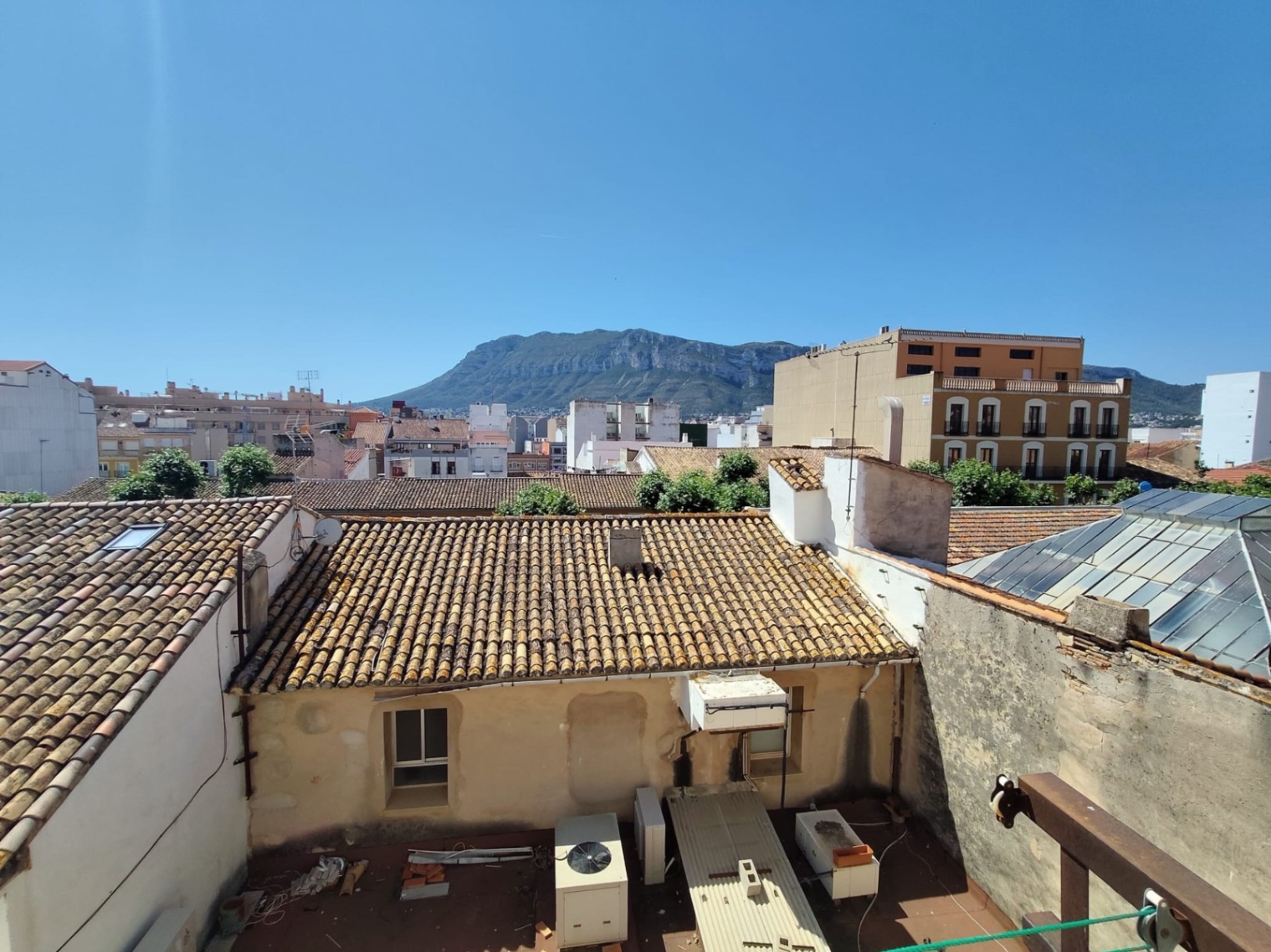 SE VENDE PISO EN EL CORAZON DE DENIA