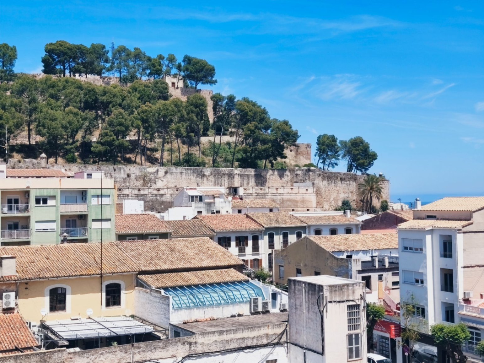 SE VENDE PISO EN EL CORAZON DE DENIA