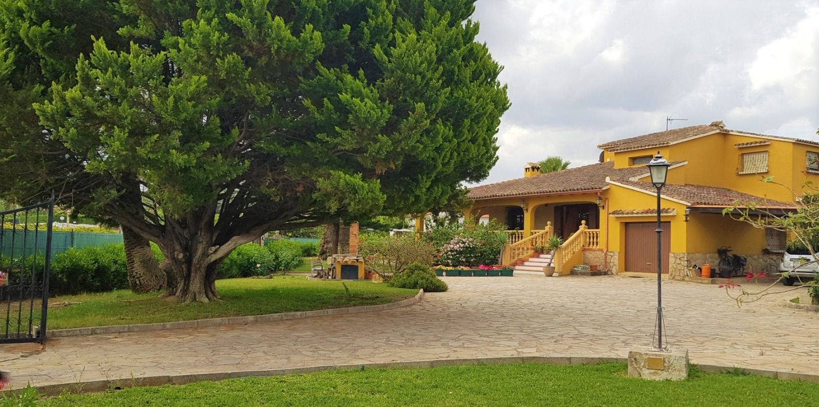 CHALET MIT POOL IN ONDARA