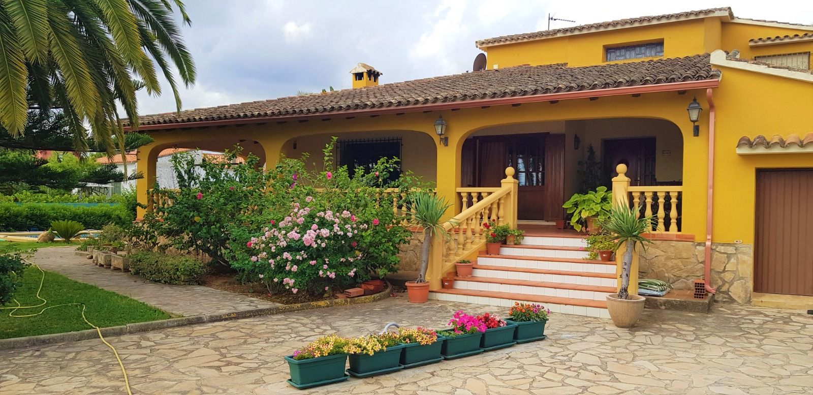 CHALET MIT POOL IN ONDARA