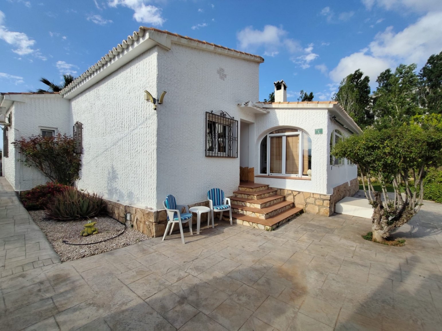 CHALET IN DENIA