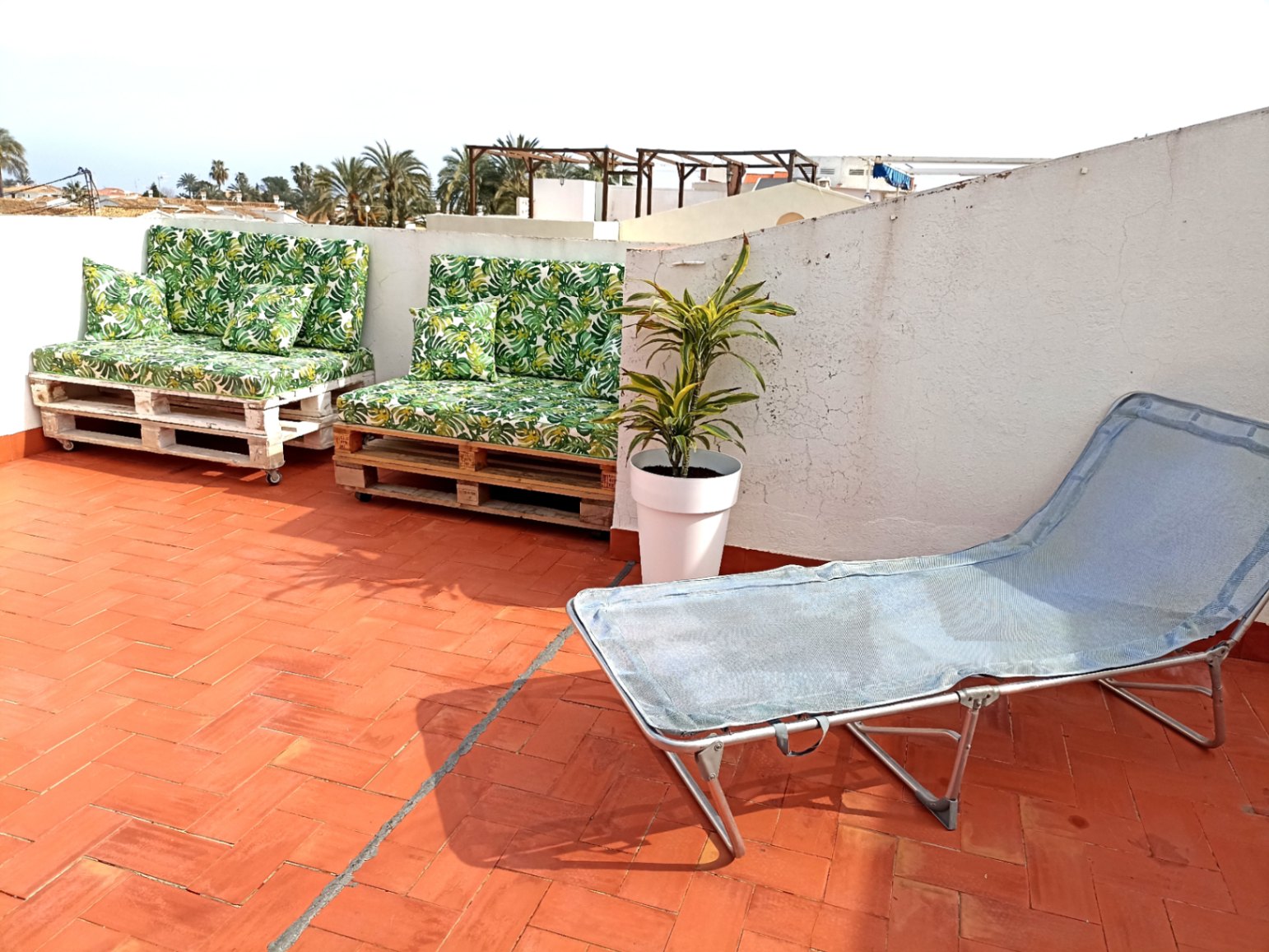 APARTAMENTO A LA VENTA EN LA PLAYA DE DENIA